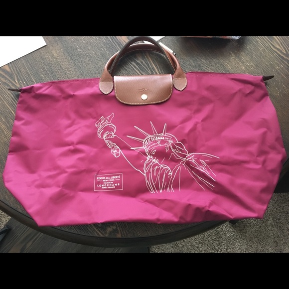 longchamp statue of liberty